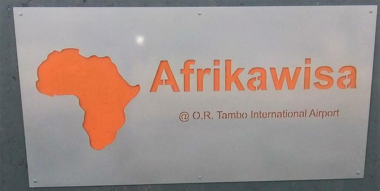 肯普顿帕克Afrikawisa At O.R. Tambo International Airport住宿加早餐旅馆 外观 照片